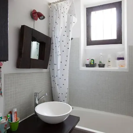 Apartment Typical Parisian Flat In Montmartre *
