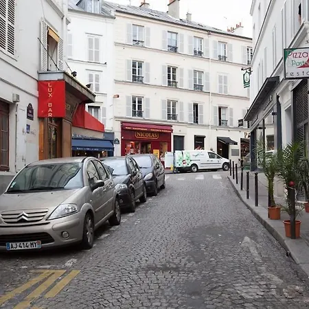 Typical Parisian Flat In Montmartre Apartment