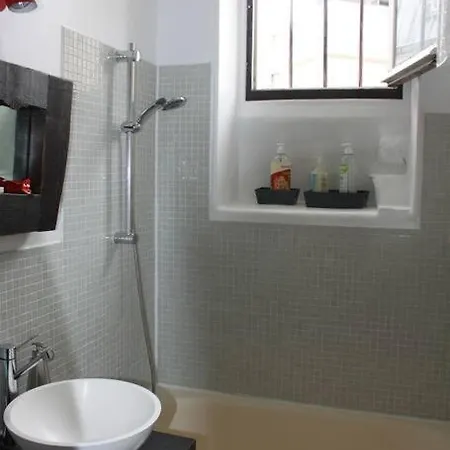 Typical Parisian Flat In Montmartre * Paris